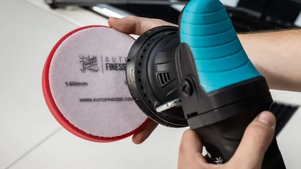 Měkký leštící kotouč 75 mm Auto Finesse Revitalise - 3. krok — detail produktu 2