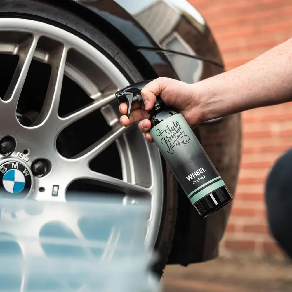 Šetrný čistič kol Auto Finesse Essentials Wheel Cleaner 500 ml — detail produktu 3