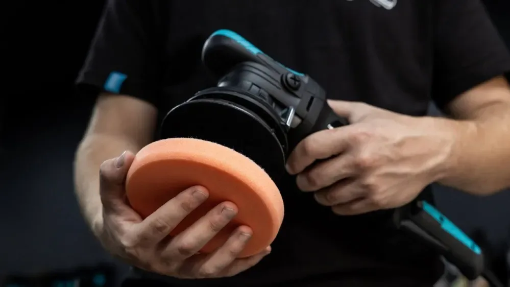 Tvrdý leštící kotouč 125 mm Auto Finesse Revitalise - 1. krok — detail produktu 3